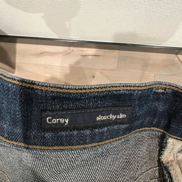 CITIZENS OF HUMANITY: COREY SLOUCHY SLIM COLOR: BLUE DISTRESSED SIZE: 28 - Picture 2 of 9